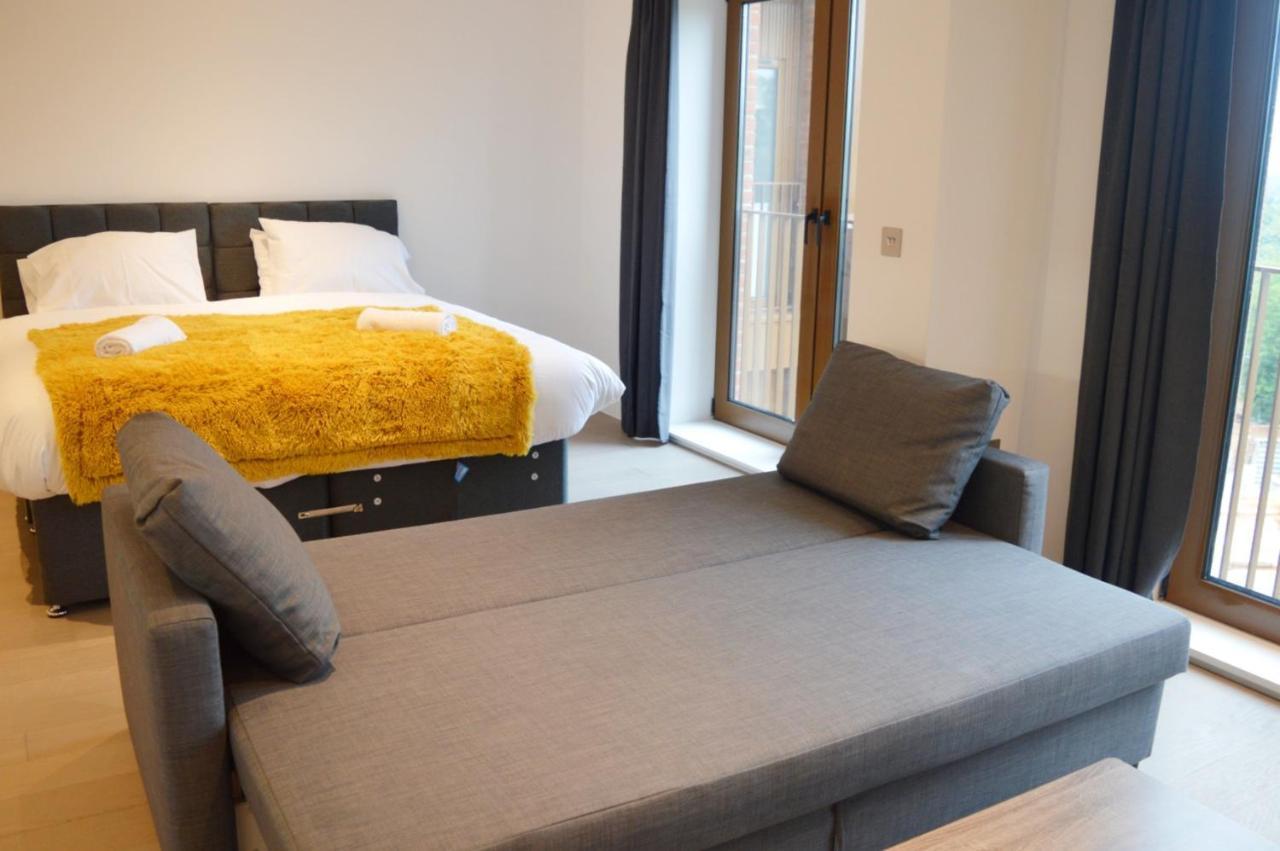 Luxury Studio Apartment St Albans With Amaryllis Apartments エクステリア 写真