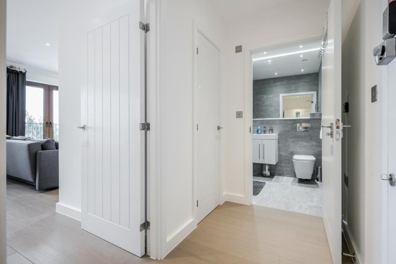 Luxury Studio Apartment St Albans With Amaryllis Apartments エクステリア 写真